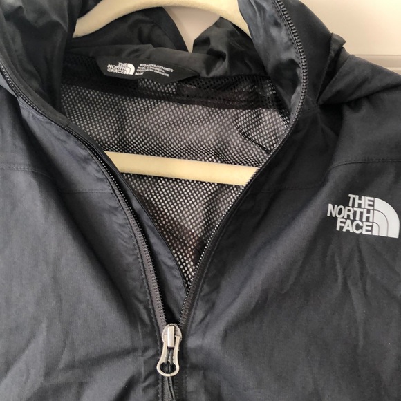 North Face Resolve Plus Waterproof Rain Jacket - Picture 4 of 14